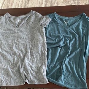 Mossimo grey and blue v neck t shirt